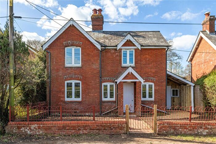 4 Bedroom Detached House To Rent In Lyburn Road, Hamptworth, Salisbury, Wiltshire, SP5