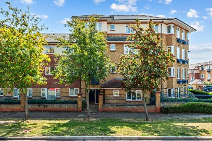 1 Bedroom Apartment To Rent In Myddleton Avenue, London, N4