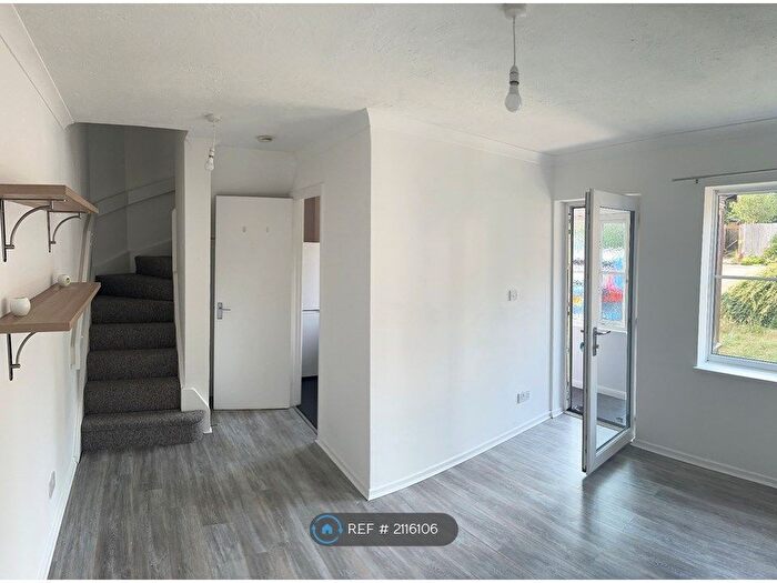 1 Bedroom Terraced House To Rent In Heather Mead, Camberley, GU16