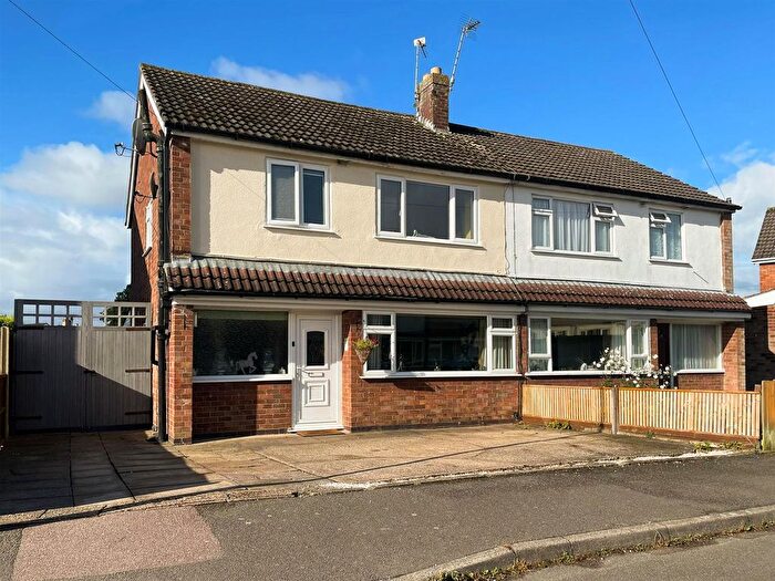 3 Bedroom Semi-Detached House To Rent In Oaks Drive, Newbold Verdon, Leicester, LE9