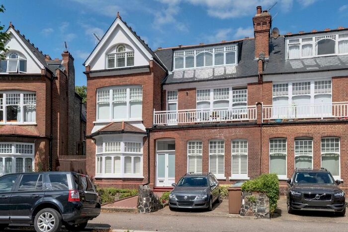 2 Bedroom Flat To Rent In Princes Avenue, London, N10