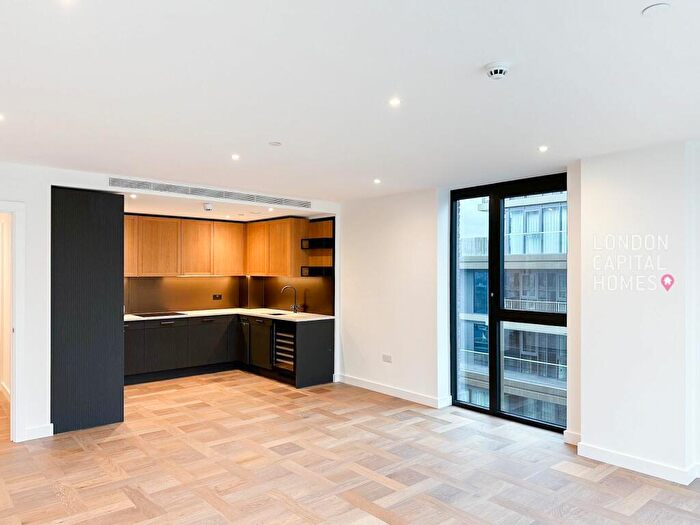 3 Bedroom Apartment To Rent In Merino Gardens, London, E1W