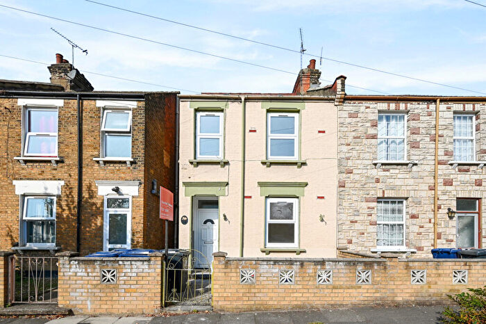 2 Bedroom End Of Terrace House For Sale In Wells House Road, London, NW10