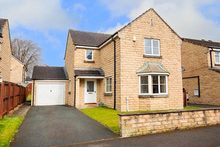 3 Bedroom Detached House For Sale In Pintail Avenue, Clayton Heights, BD6