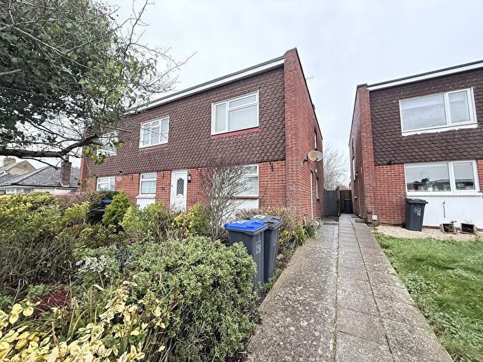 2 Bedroom End Of Terrace House For Sale In Church Way, Worthing, BN13