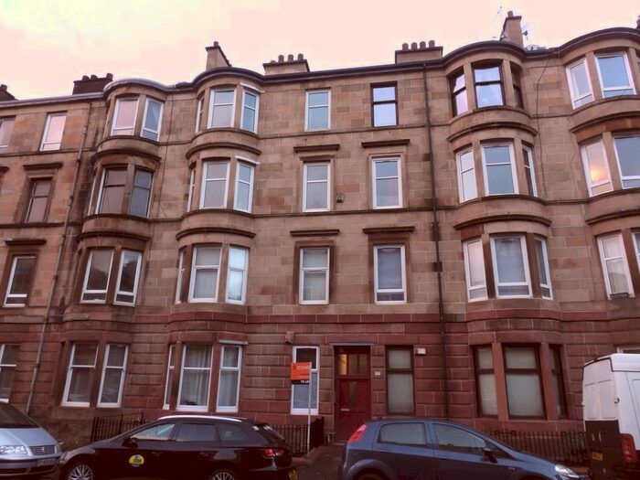 2 Bedroom Terraced House To Rent In Langside Road, Glasgow, Xy, G42