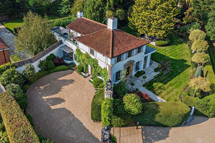 4 Bedroom Detached House For Sale In Ridgemead Road, Englefield Green, Egham, Surrey, TW20