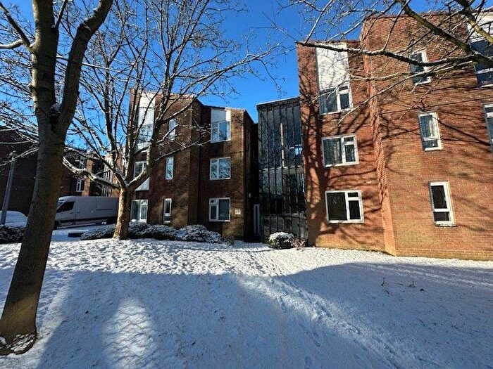 2 Bedroom Flat To Rent In Dalford Court, Telford, Shropshire, TF3