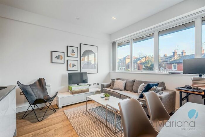 1 Bedroom Flat To Rent In Essex House, Fairfield Road, Brentwood CM14