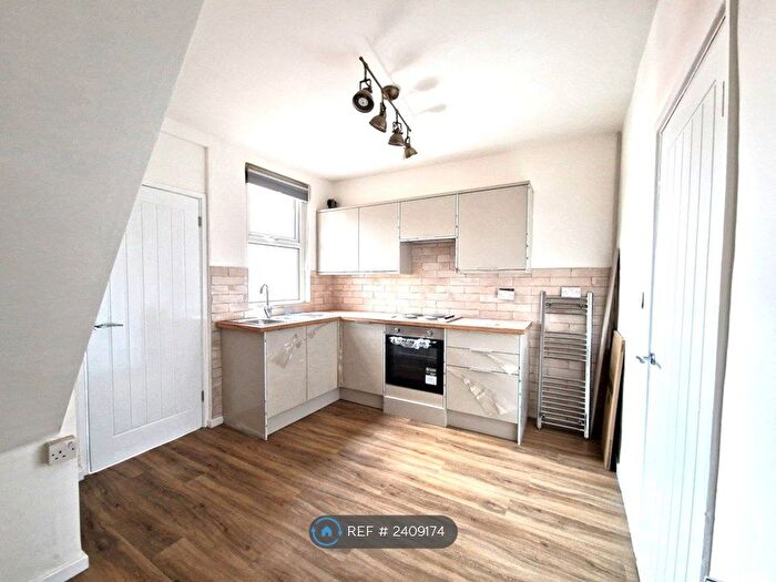 2 Bedroom Terraced House To Rent In Wortley Road, High Green, Sheffield, S35
