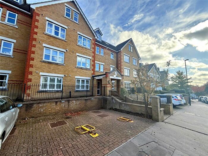 2 Bedroom Apartment To Rent In Birdhurst Rd, South Croydon, Surrey, CR2