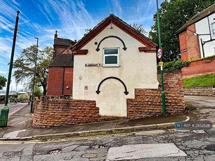 2 Bedroom Semi-Detached House To Rent In Woodborough Road, Nottingham, NG3