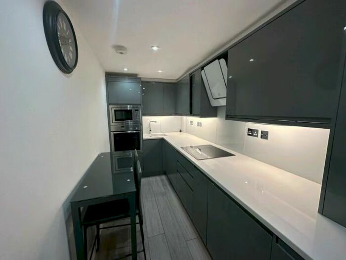1 Bedroom Flat To Rent In King Street, Hammersmith, W6