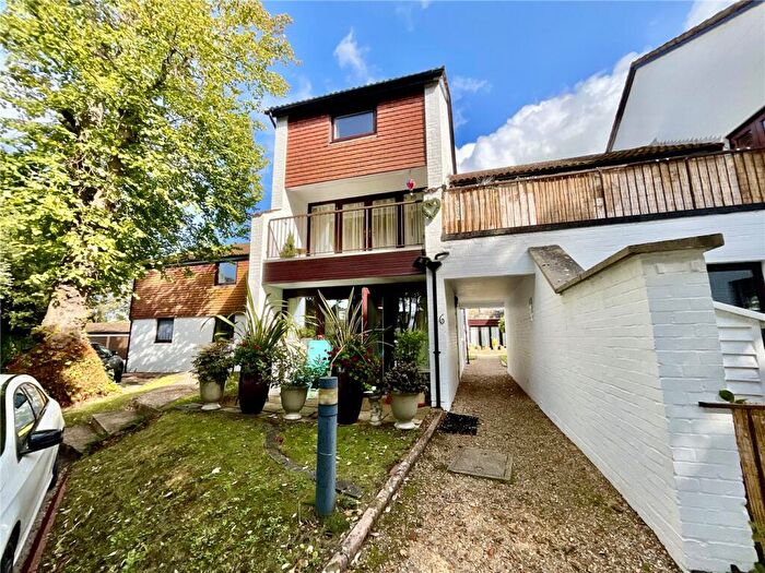 2 Bedroom Apartment To Rent In Lymington Road, Christchurch, Dorset, BH23