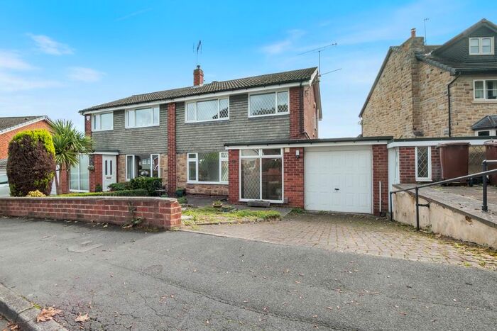 3 Bedroom Semi-Detached House To Rent In Woodland Rise, Wakefield, WF2