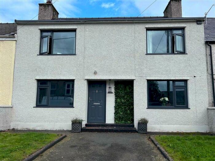 3 Bedroom Terraced House For Sale In Newborough, LL61