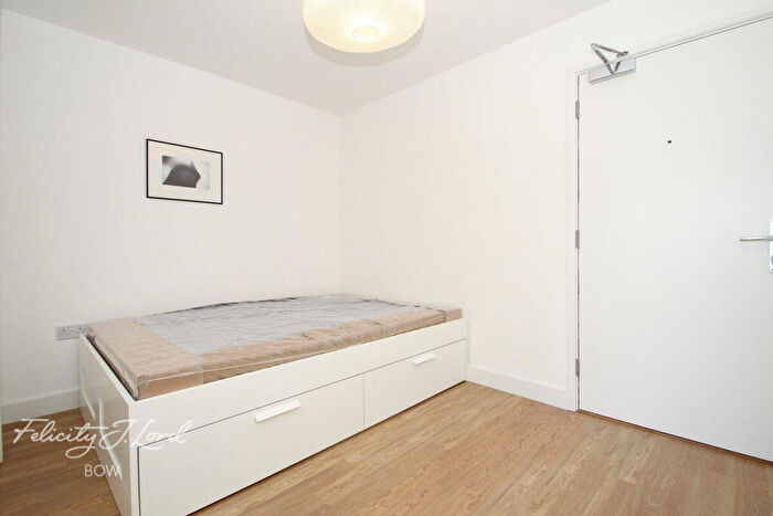 1 Bedroom Apartment For Sale In Jefferson Plaza, London, E3