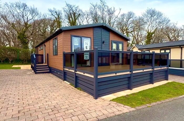 2 Bedroom Park Home For Sale In Plas Coch Country And Leisure Retreat, LL61