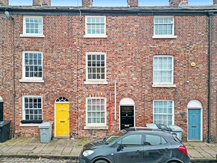 3 Bedroom Terraced House To Rent In St Georges Street, Macclesfield, SK11