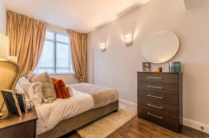 2 Bedroom Flat To Rent In City Road, City, London, EC1V