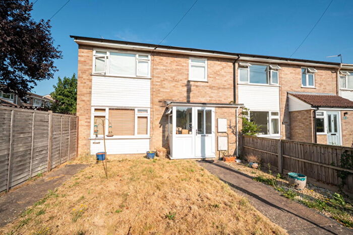 3 Bedroom End Of Terrace House For Sale In Alliston Way, Whitchurch, RG28