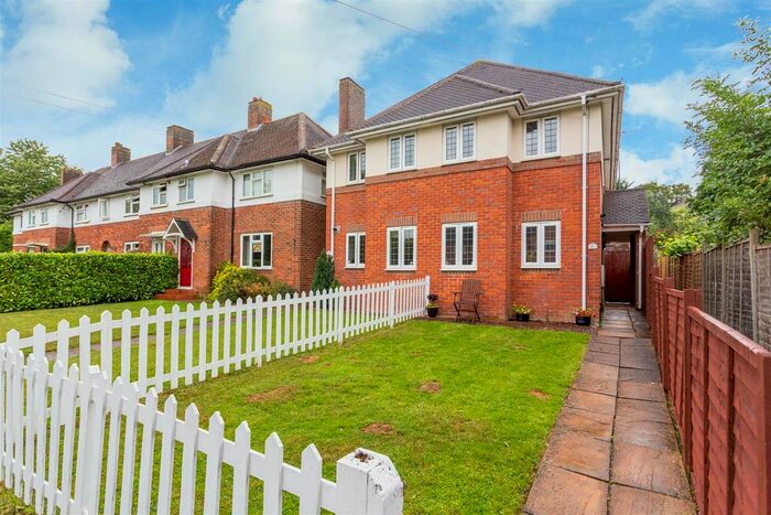 3 Bedroom Semi-Detached House For Sale In Lybury Lane, Redbourn, St.Albans, AL3