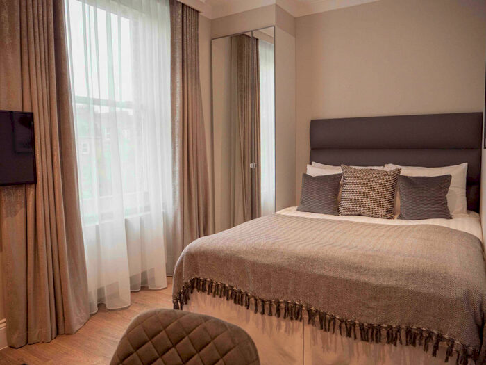 Studio To Rent In Redcliffe Gardens, Chelsea, London, SW10