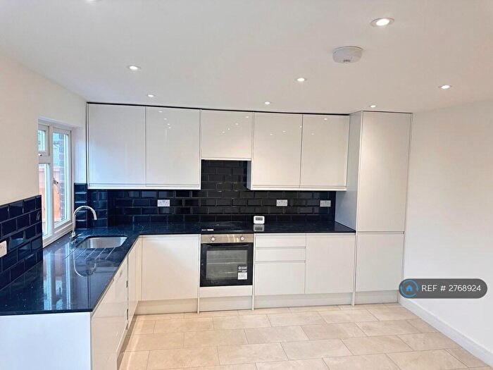 4 Bedroom Terraced House To Rent In Pownall Road, London, E8