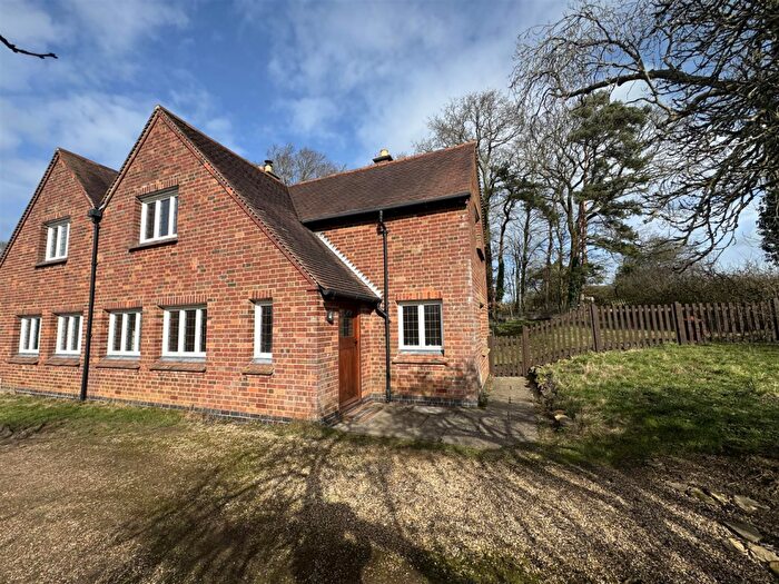 3 Bedroom Cottage To Rent In Winwick, NN6