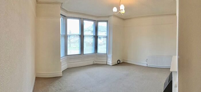 2 Bedroom Flat To Rent In Apartment, Hollins Road, Harrogate, HG1