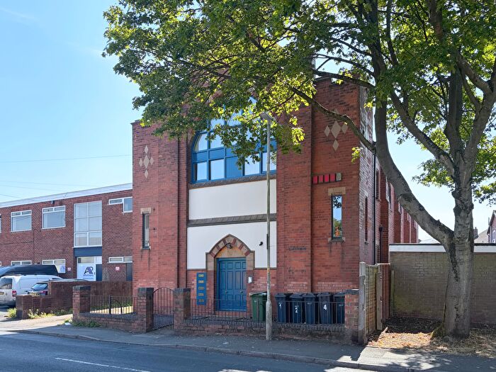 2 Bedroom Flat To Rent In Malt Mill Lane, Halesowen, B62