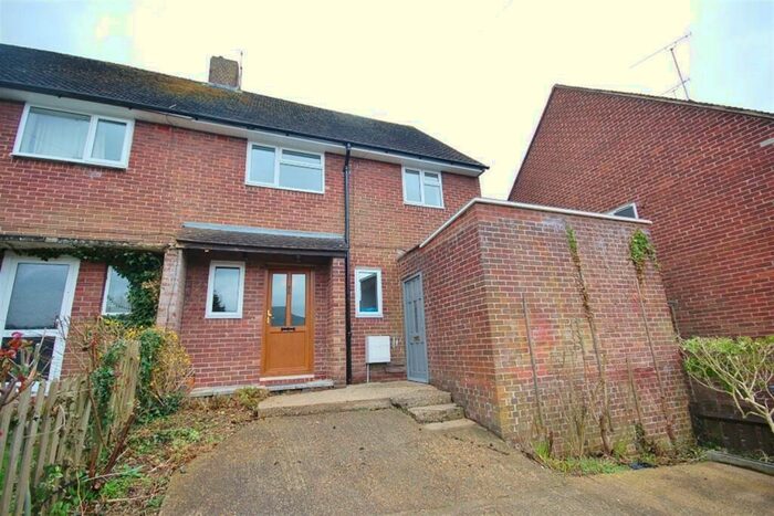 3 Bedroom Detached House To Rent In Highcliff, SO23