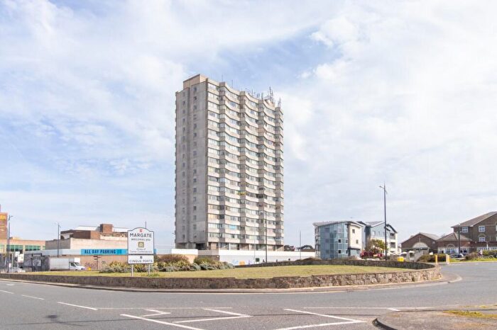1 Bedroom Flat For Sale In All Saints Avenue, Margate, Kent, CT9