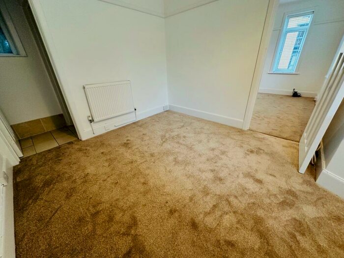 1 Bedroom Flat To Rent In Manor Road, Bournemouth, BH1
