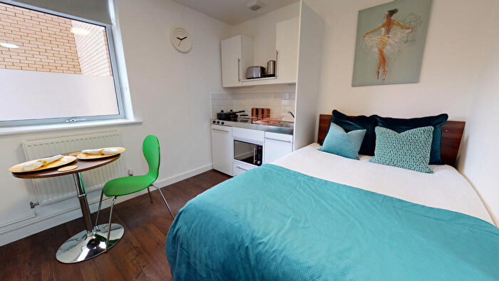 Studio To Rent In Large Studio, Park Street, Luton, LU1