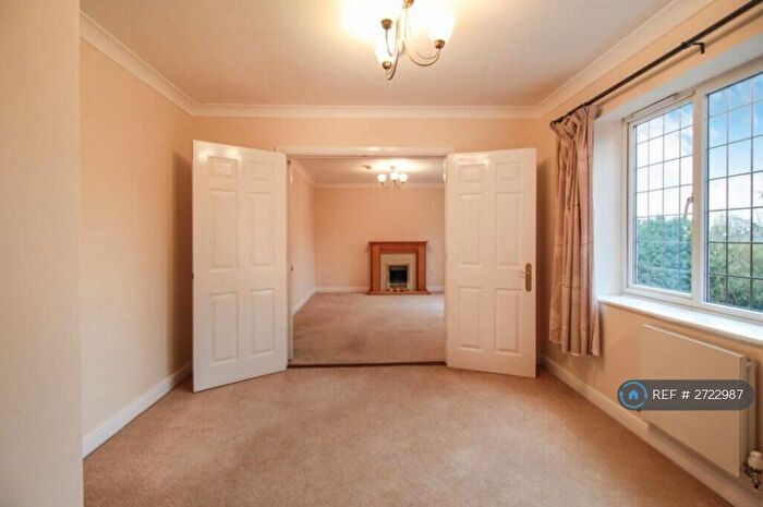 3 Bedroom Flat To Rent In Warwick Road, Coventry, CV3
