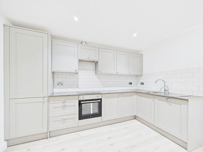 1 Bedroom Flat To Rent In Augusta Place, Worthing, BN11