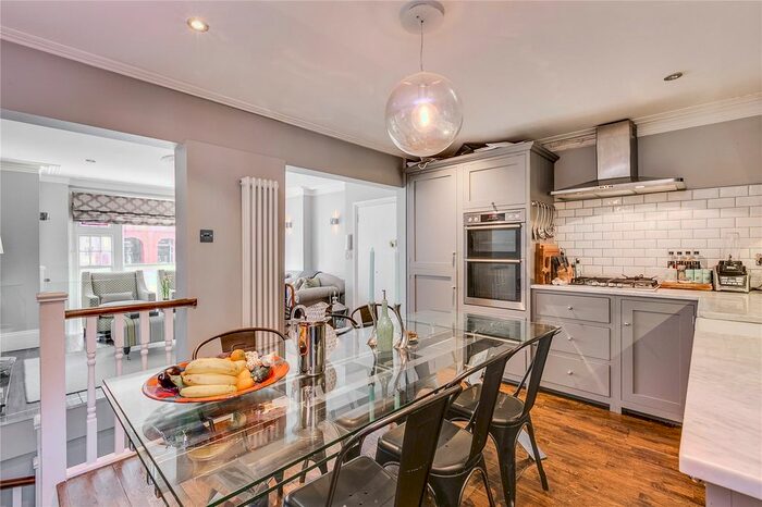 2 Bedroom Terraced House To Rent In Fulham Park Gardens, Fulham, SW6