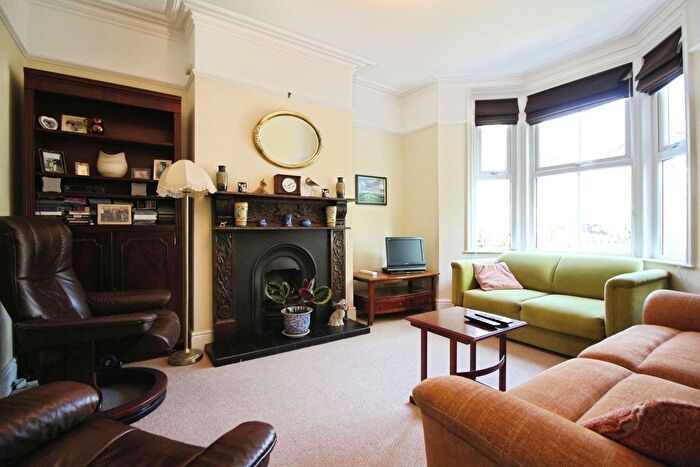 4 Bedroom Terraced House To Rent In Goddard Avenue, Swindon, SN1