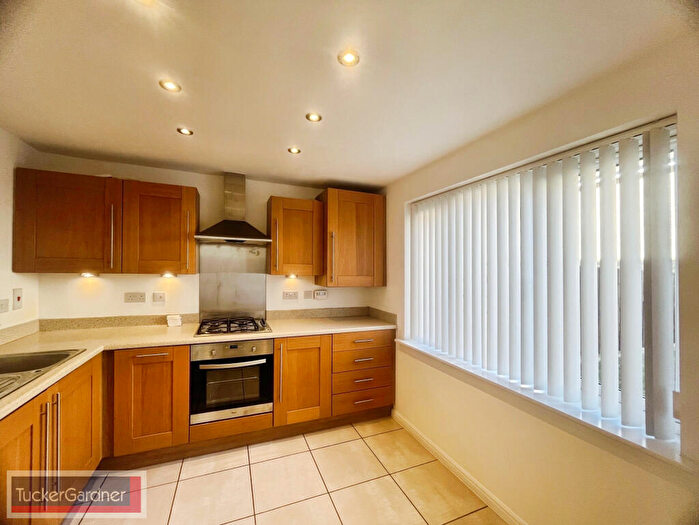 4 Bedroom Town House To Rent In Lawrence Weaver Road, Cambridge, CB3