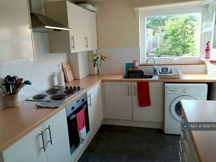 4 Bedroom Terraced House To Rent In Maplehurst Road, Chichester, PO19