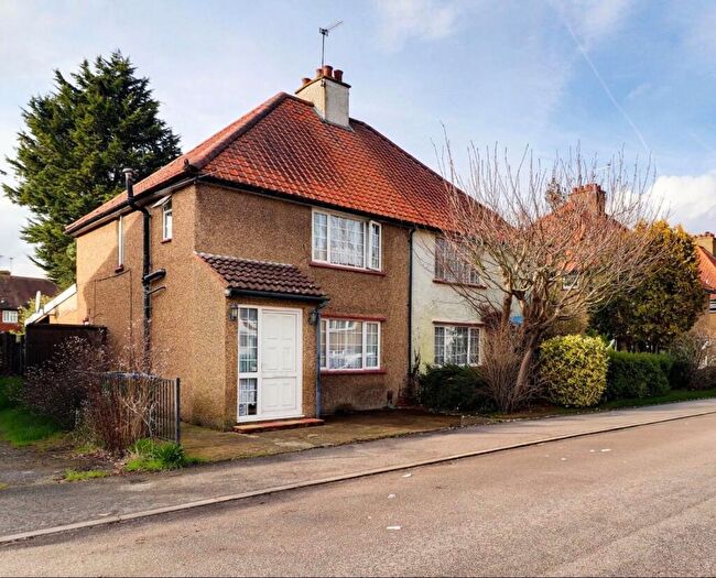 3 Bedroom Semi-Detached House For Sale In Northfield Road, Cobham, KT11
