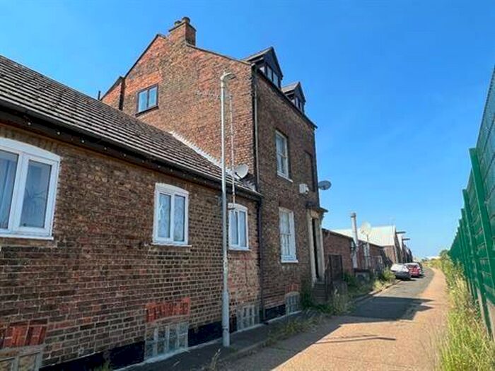 1 Bedroom Flat To Rent In Anchor View, West Parade, Wisbech, PE13