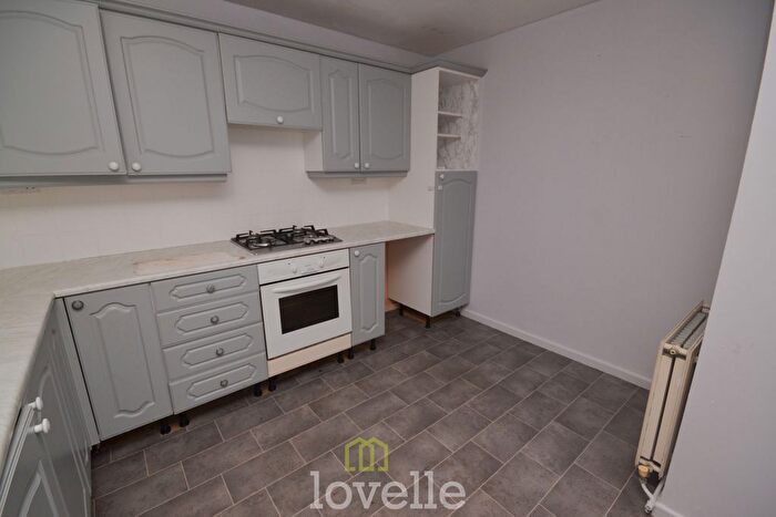 2 Bedroom Semi-Detached House For Sale In Eskham Close, Cleethorpes, DN35