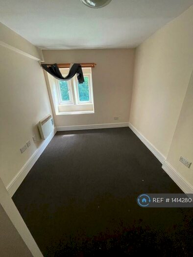 1 Bedroom Flat To Rent In Devonshire Street, Huddersfield, HD1