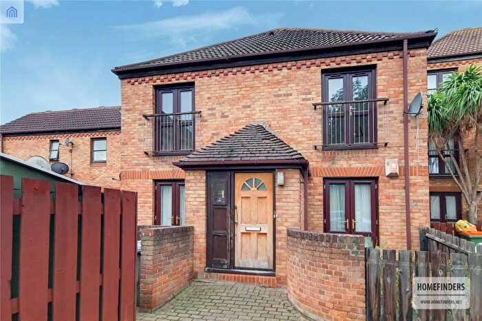 2 Bedroom Apartment To Rent In Evelyn Denington Road, Beckton, E6