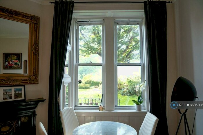 1 Bedroom Flat To Rent In Waverley Park, Edinburgh, EH8