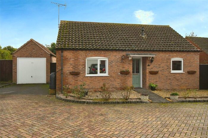 2 Bedroom Bungalow For Sale In St. Lawrence Drive, Bardney, Lincoln, Lincolnshire, LN3