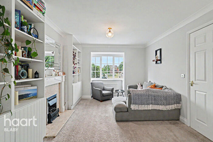 4 Bedroom Detached House For Sale In Bradstone Close, Leicester, LE9