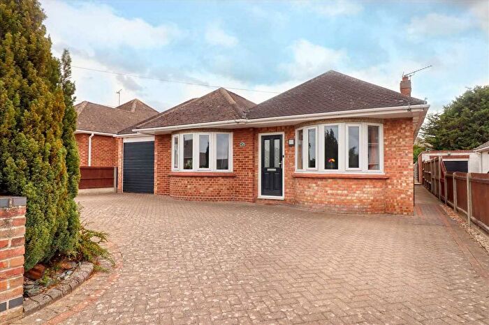 4 Bedroom Bungalow For Sale In Holland Park, East Clacton, CO15